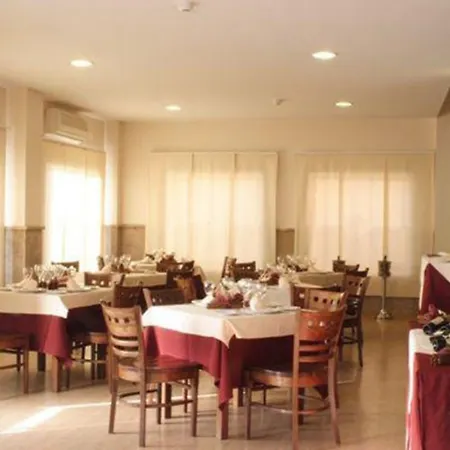 Отель Mm Бадахос