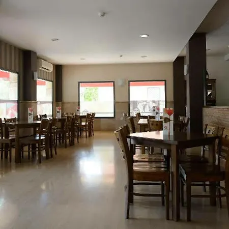 Отель Mm Бадахос